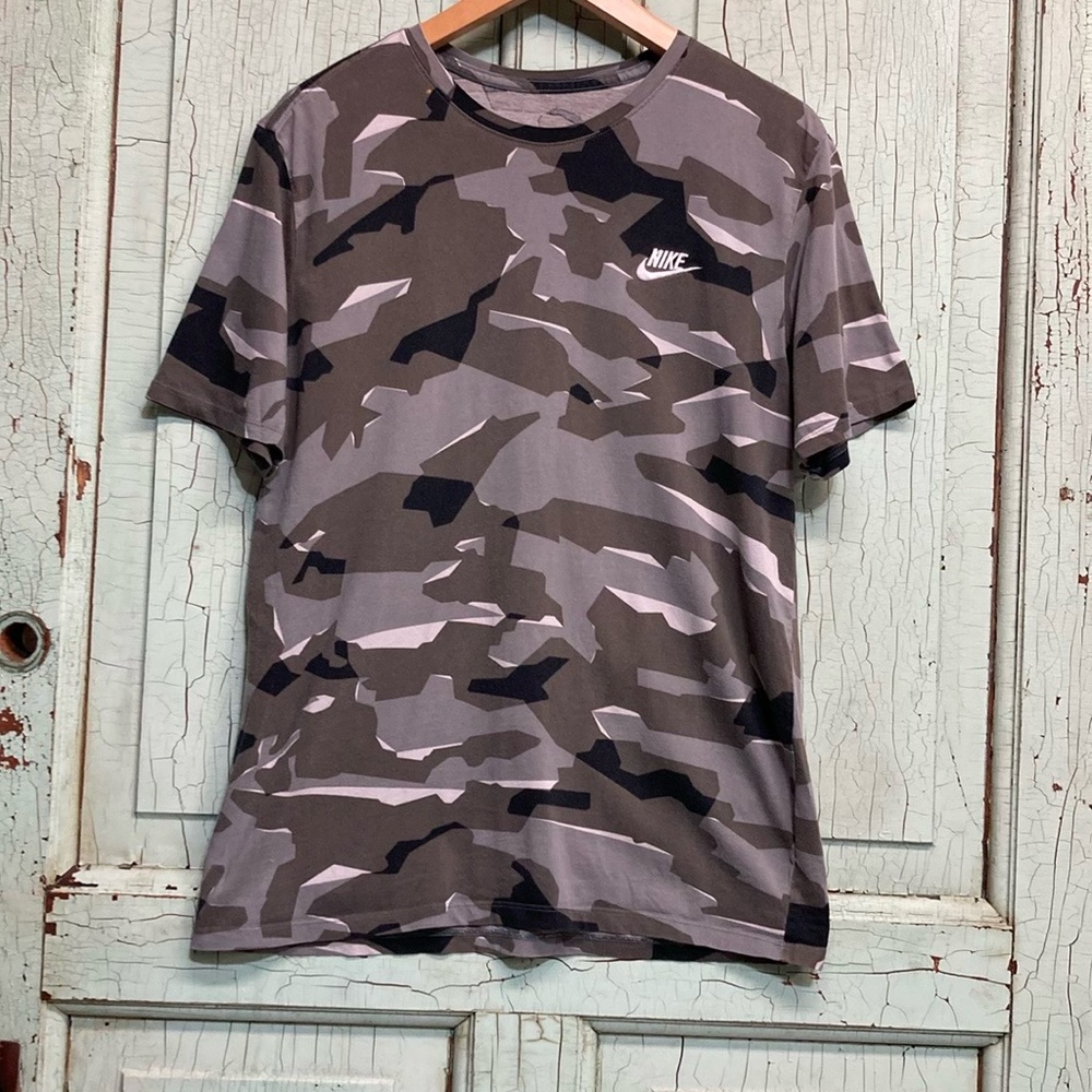 Men’s Nike Camouflage T-Shirt